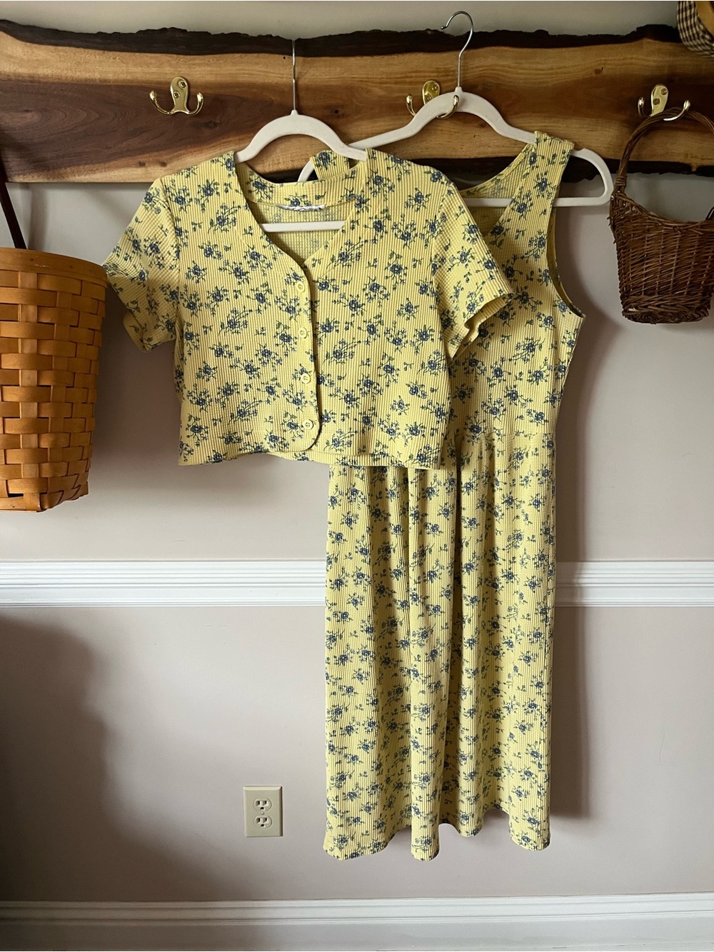 Vintage 90s Cottagecore Yellow Floral Waffle Knit Dress Set Medium